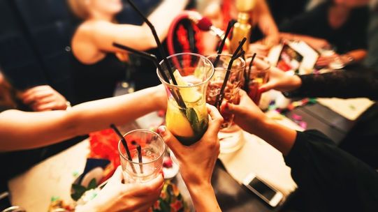 Cum influențează băuturile alcoolice starea de spirit 