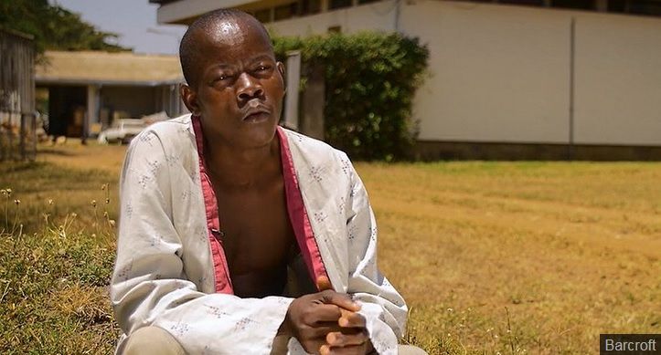 După ani de CHIN, bărbatul cu cea mai "proeminentă" zonă intimă a făcut o operaţie de micşorare