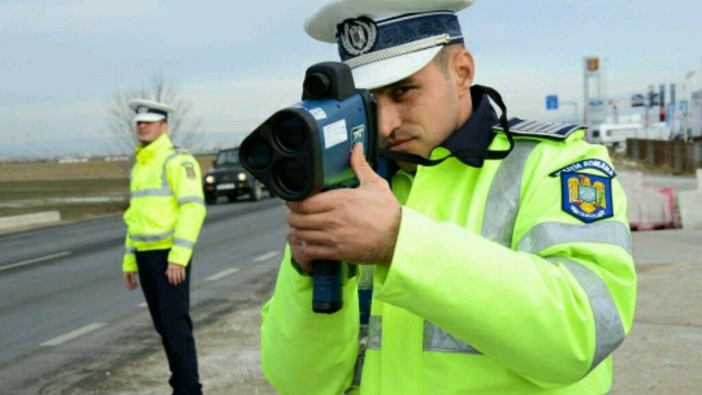 Viteză record pe Autostrada Sibiu - Deva. Şoferul a plătit o amendă uriaşă