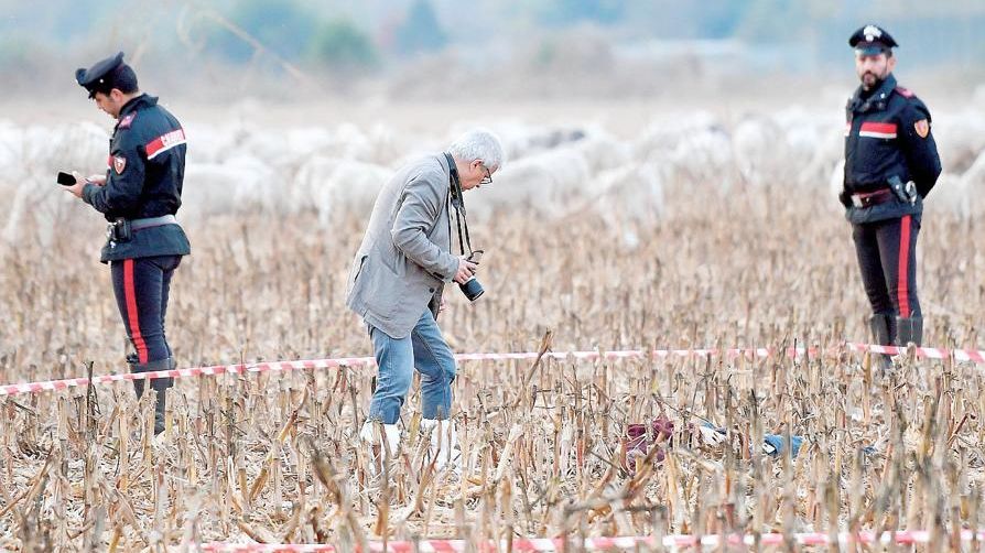 O dublă crimă îngrozește Italia. Doi păstori români, uciși pe câmp la nord de Torino. Cine sunt ei