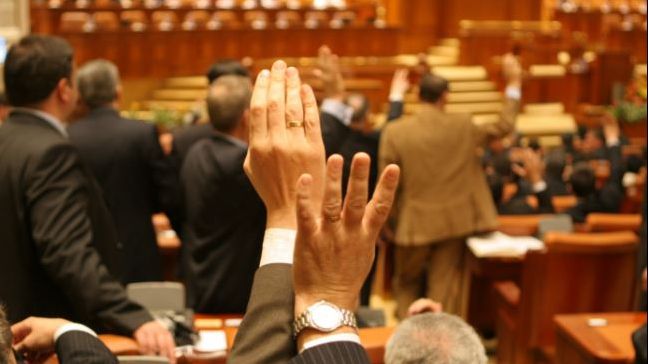 Moțiunea simplă pe tema infrastructurii de transport, dezbătută de plenul Camerei Deputaților