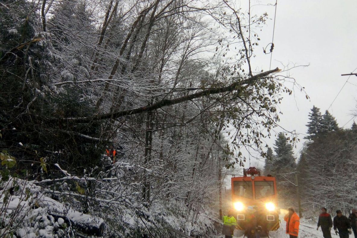 Circulație feroviară închisă între Brașov și Predeal