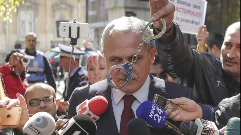 Dragnea, după scena cu cătușele de la ÎCCJ: "Să le pregătească pentru cel sau cea care i-a instigat"
