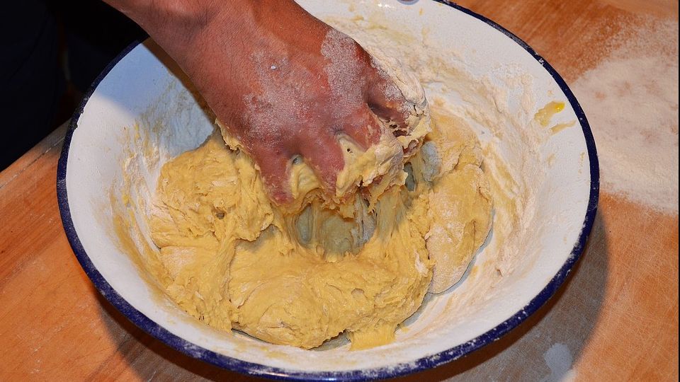 Singura fabrică de drojdie proaspătă din România a livrat 2 milioane de pachete într-o săptămână