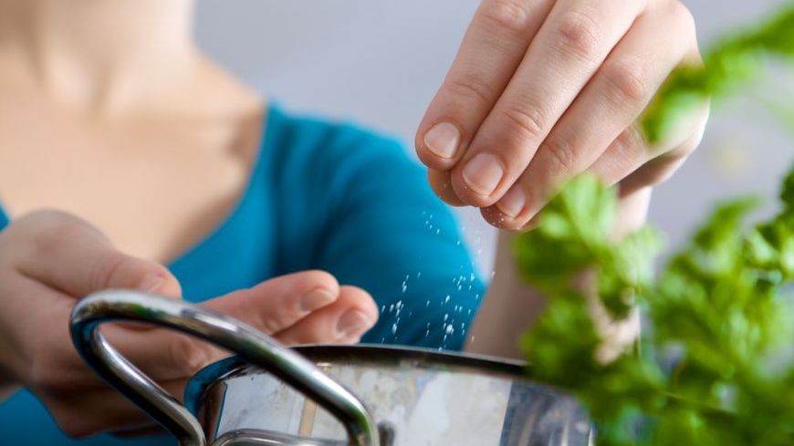 De ce nu trebuie să gătești cu apă sfințită? Greșeala pe care o fac unii credincioși