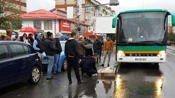 Femeia dusă cu duba la spital după un grav accident a murit! Nicio ambulanță nu era disponibilă