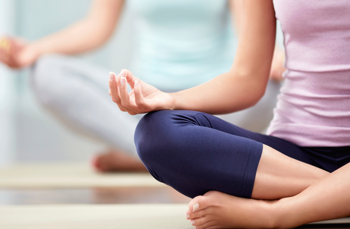 Cum te poate ajuta yoga să previi cancerul