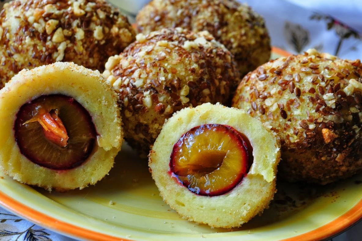 Gomboţi cu prune: Reţeta care face ravagii pe internet în această toamnă