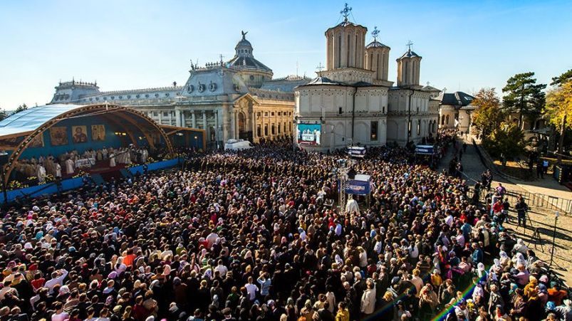 Sfântul Dimitrie cel Nou. Patriarhul Kiril al Rusiei și Daniel, liturghie specială pentru pelerini