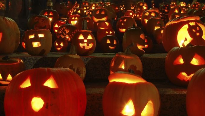 Un sucevean a cerut oficial interzicerea Halloween-ului. Motivul invocat este uluitor