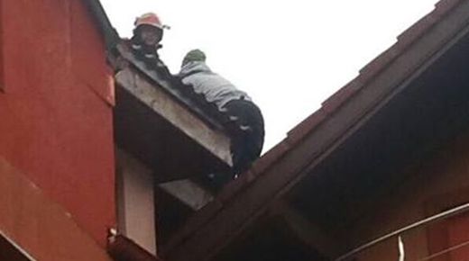 Sfârșit tragic în Timișoara: Un tânăr de 28 de ani a murit pe acoperișul unei case