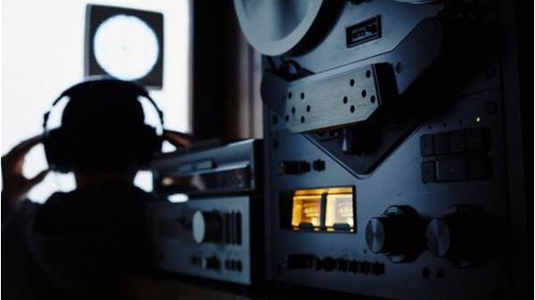 Proiect de lege CONTROVERSAT: Interceptările SRI, reintroduse în dosarele penale