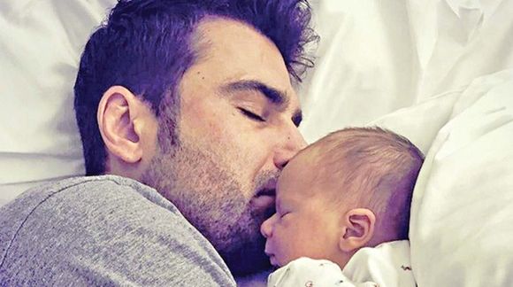 Cum şi-a creştinat Adi Mutu fiul. Micuţul Tiago a fost botezat duminică