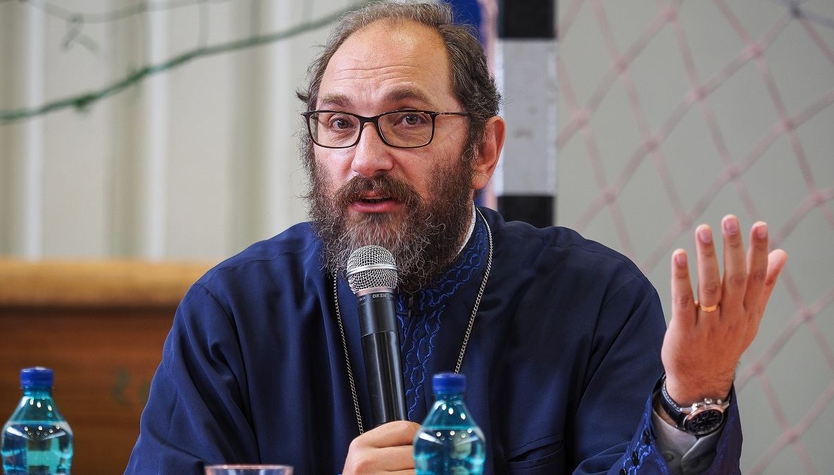 Părintele Necula, despre modul în care se dă BAC-ul: "Nimeni nu învaţă cu pistolul la ceafă"