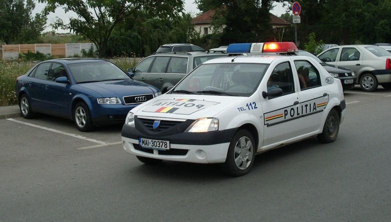 Şofer drogat, descoperit de Poliţie, la volanul unei maşini, în Bucureşti. Ce ascundea în portbagaj