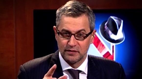 Lovitură! Radu Moraru, dat afară de la televiziunea pe care el a înfiinţat-o