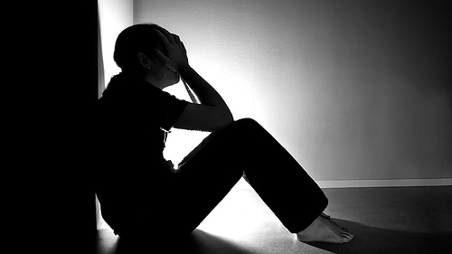 Detaliu şocant în cazul elevului care şi-a tăiat venele: "Niciun copil nu are aşa ceva în penar"