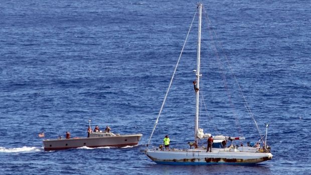 Două femei şi cei doi câini ai lor, SALVARE EXTRAORDINARĂ: au plutit în Ocean timp de 5 luni