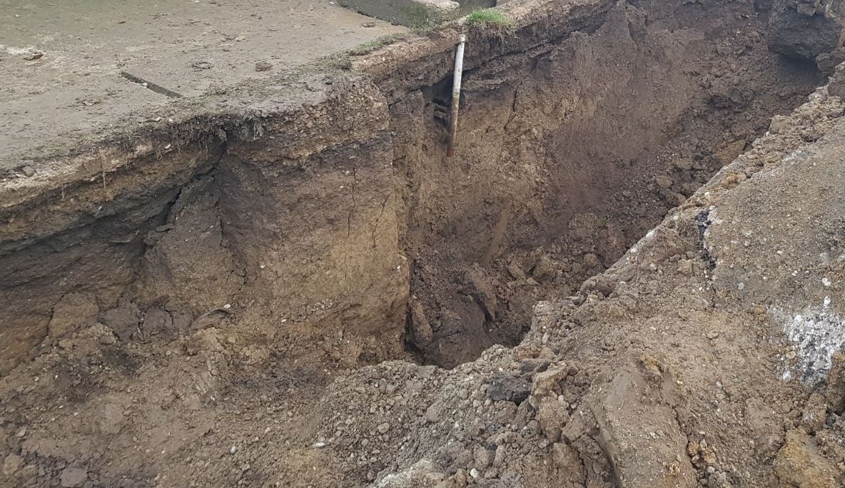 Tragedie în Dâmbovița: un tânăr a murit îngropat de viu