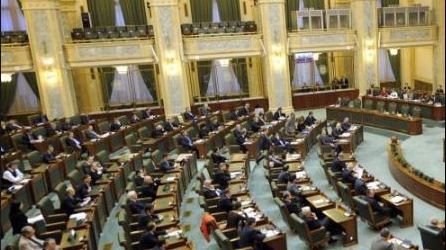 VESTE BUNĂ pentru toţi bugetarii: Decizia a fost luată luni seară de Senat