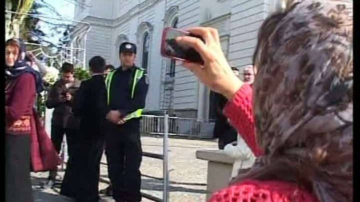 SFANTA PARASCHEVA. Tradiţia modernă întâlnită anul acesta la moaştele Sfintei, la Iaşi