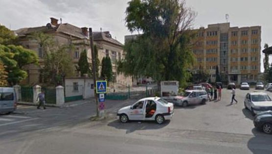 Pacient găsit mort în curtea spitalului în care era internat