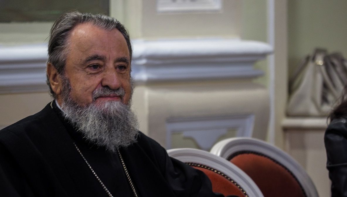 Mitropolitul Ardealului critică atitudinea autorităților față de mamă și copil 