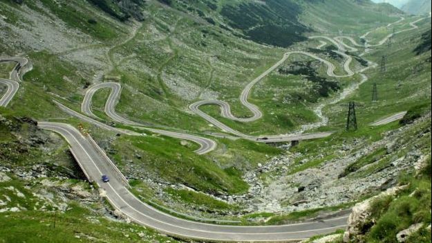 Atenție, șoferi! Traficul pe Transfăgărășan se desfășoară cu dificultate