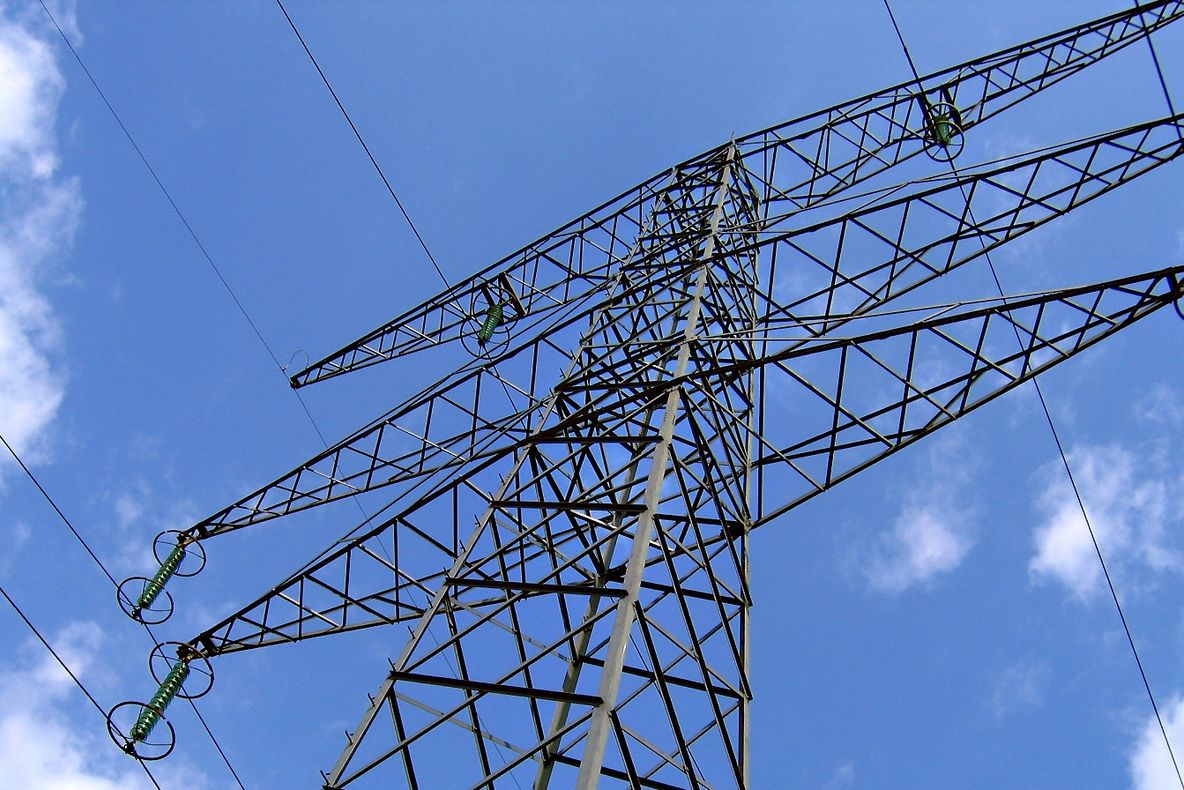 AVARIE MAJORĂ la TRANSELECTRICA: REALITATEA TV, bănci şi firme, afectate  