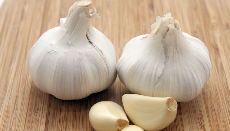 BBC, încercând să dezlege misterul: De ce sunt românii obsedaţi de usturoi?