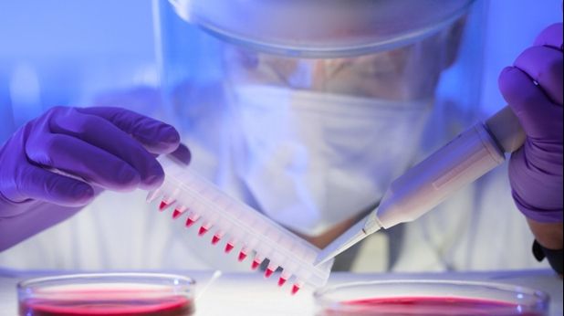 Teorie șocantă emisă de cercetători de top: SIDA ar fi fost creată pentru depopularea planetei