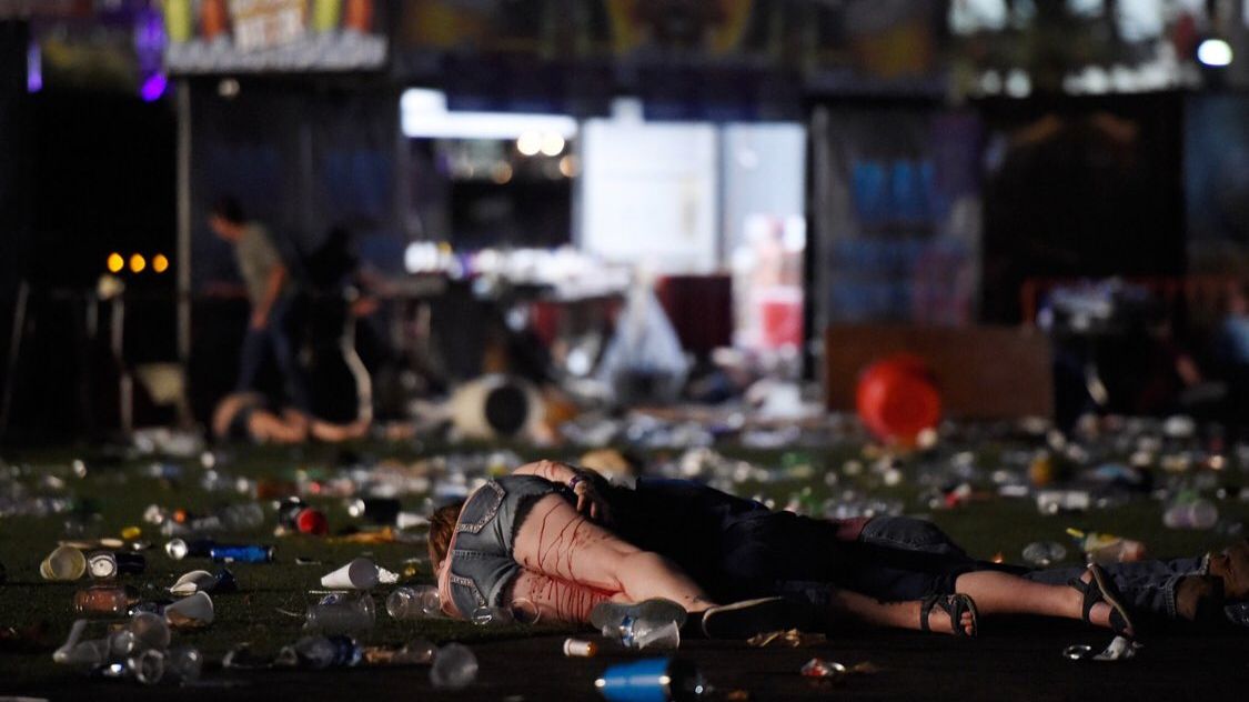 "Am crezut că sunt artificii". Mărturii cutremurătoare de la baia de sânge din Las Vegas 