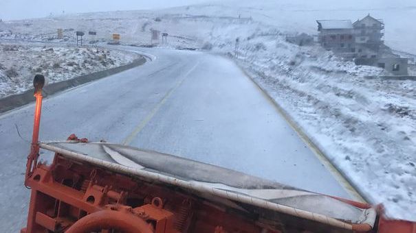 ANM anunță schimbarea vremii în aproape toată țara. Ploi și ninsori duminică