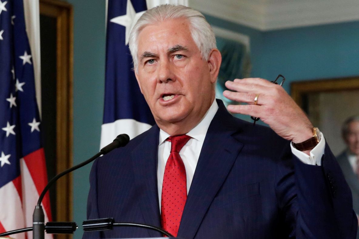 Rex Tillerson, secretarul Departamentului de Stat al SUA, escală tehnică la Bucureşti