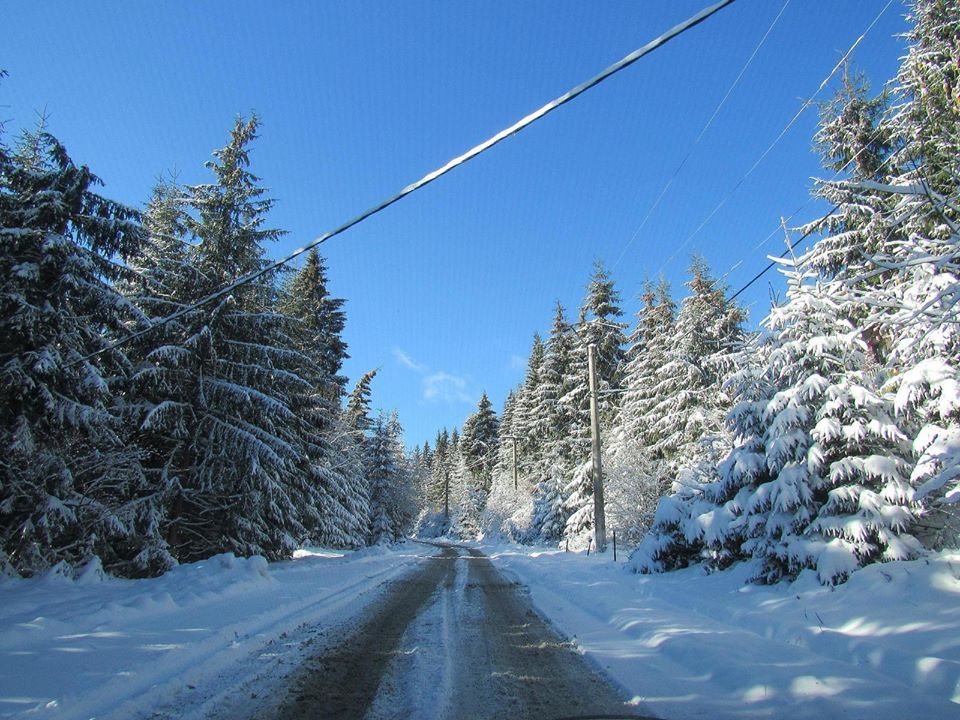 GALERIE FOTO. Imagini de poveste într-o staţiune din România, unde a venit deja iarna 