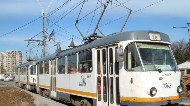 Tramvai deraiat la Piaţa Sudului din Capitală 