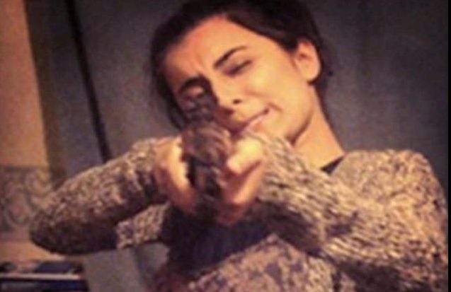 Un cuplu de tineri din UK a șocat pe toată lumea. Ce făceau "jihadiștii" în spatele perdelelor trase