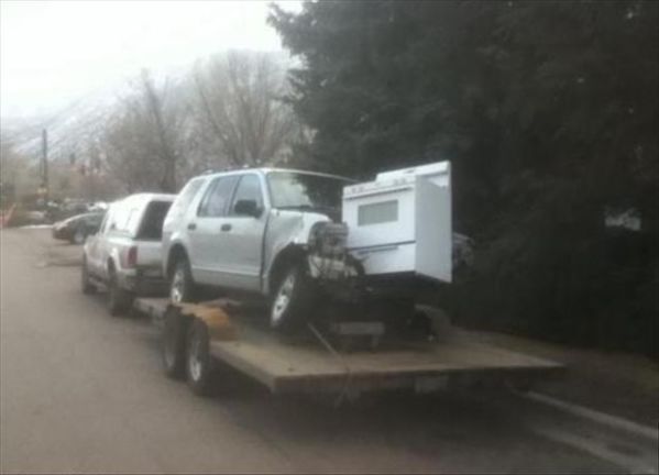 Te vei uita de două ori la ele și tot nu vei crede. Imagini inexplicabile surprinse în trafic