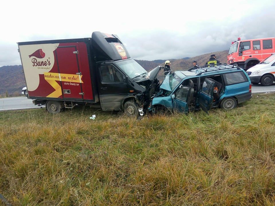 Tragedie în Banat: Accident cu trei morți și doi răniți (FOTO)
