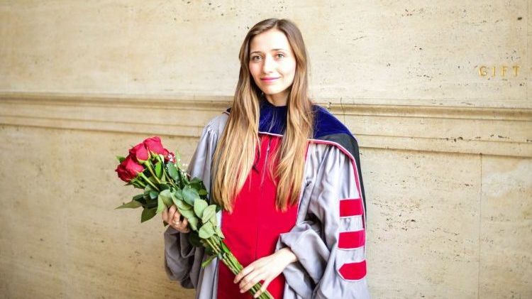 E româncă şi e considerată un GENIU AL INFORMATICII. Teza ei de doctorat, cea mai bună de la MIT