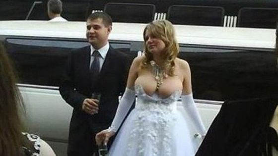 Cele mai penibile fotografii de nuntă. Cum au apărut în faţa invitaţilor. IREAL!