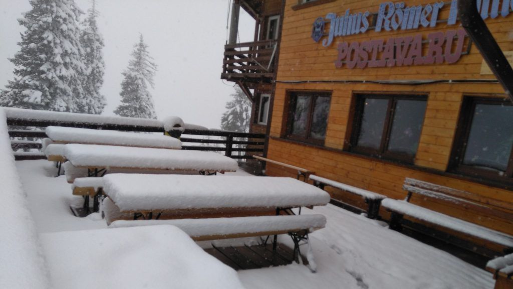 50 de turişti, în pericol. Au sunat imediat la 112. Ce s-a întâmplat azi-noapte la Cabana Postăvarul