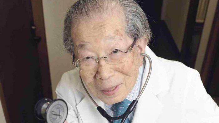 Cele 3 principii de viață ale celui mai longeviv medic din lume: Ar trebui respectate cu stricteţe