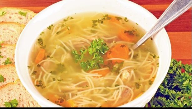 Medicii avertizează! Consumul de ciorbă poate fi una dintre cauzele aparţiei cancerului la stomac