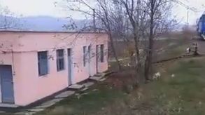 VIDEO. Aţi văzut aceste clădiri când aţi mers cu trenul prin România, dar sigur nu ştiaţi ce sunt