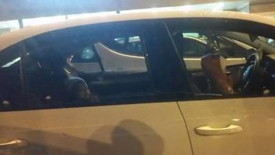 Revoltător. O mamă şi-a lăsat fetiţele în maşină şi a plecat. Ce a urmat a şocat pe toată lumea 