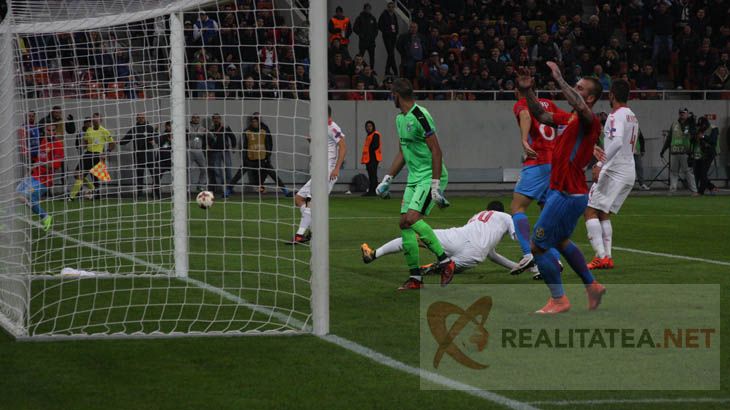 Ce gest! Alibec şi-a pierdut cumpătul, publicul l-a huiduit. Realitatea.net a "prins" momentul