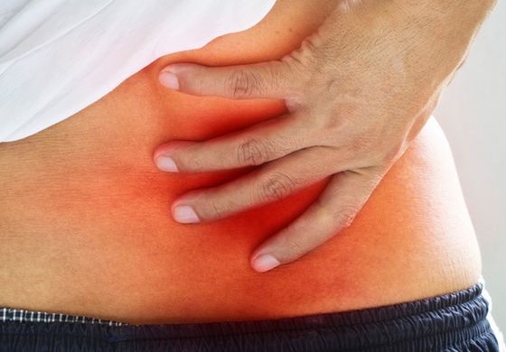 Cum se manifestă hernia de disc. Primele semne care TREBUIE să te trimită la medic