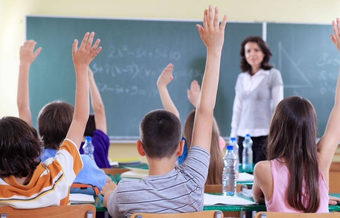 Oroare în manualele româneşti. Experimentul şocant la care sunt îndemnaţi elevii de clasa a II-a