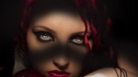 Semne care îţi arată că ai fost BLESTEMAT. Cum să scapi de ele fără să mergi la vrăjitoare